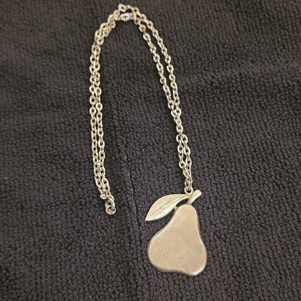 1970's Vintage LIND GAL SilvertoneNecklace with Pear Pendant